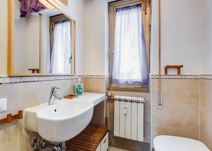 The Pope's Oasis Near Trastevere And Historical Center